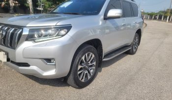 TOYOTA PRADO VX 2023 LAND CRUISER BLINDADO lleno