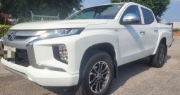 MITSUBISHI SEMINUEVA L200 4X4 DIESEL GLX 2023