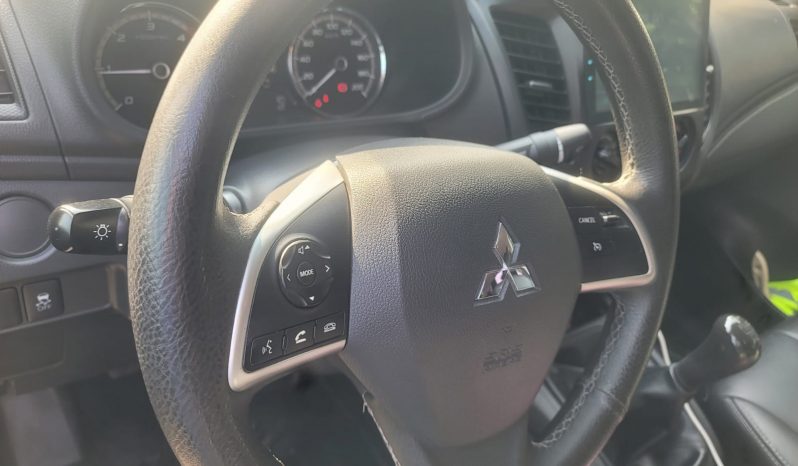 MITSUBISHI SEMINUEVA L200 4X4 DIESEL GLX 2023 lleno
