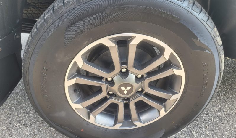 MITSUBISHI SEMINUEVA L200 4X4 DIESEL GLX 2023 lleno