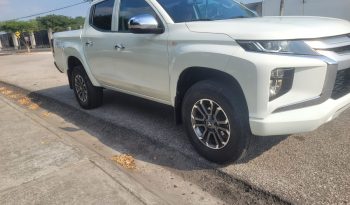 MITSUBISHI SEMINUEVA L200 4X4 DIESEL GLX 2023 lleno